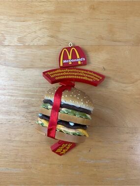 2003 Carlton Cards McDonald's Singing Big Mac Ornament